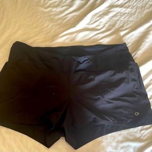 Gap fit maternity athletic shorts